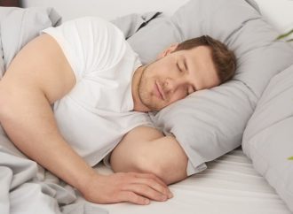 Pure Mente Dream: Kann ein Nahrungsergänzungsmittel wirklich Stress reduzieren und das Einschlafen erleichtern?