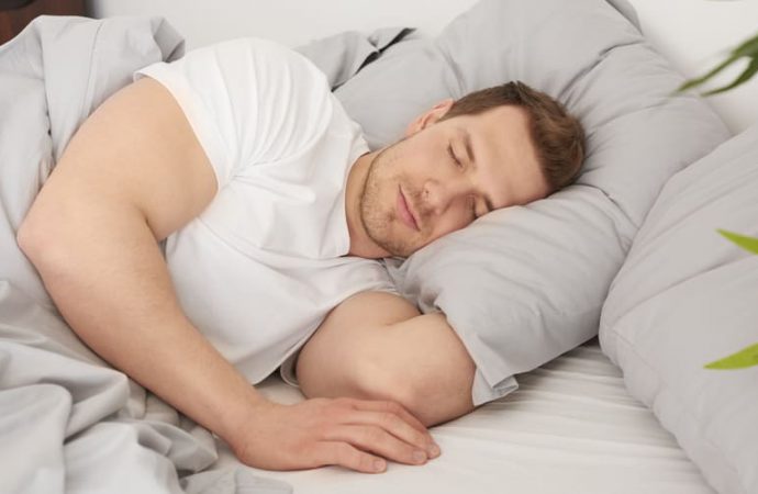 Pure Mente Dream: Kann ein Nahrungsergänzungsmittel wirklich Stress reduzieren und das Einschlafen erleichtern?